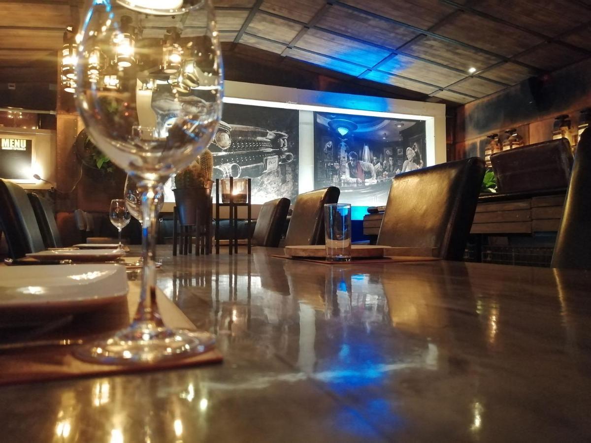 Hotel Restaurant Beverwijk Kültér fotó